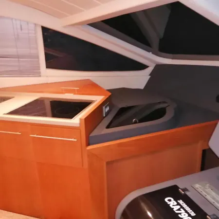 Πλωτό κατάλυμα R54 Premium Yacht
